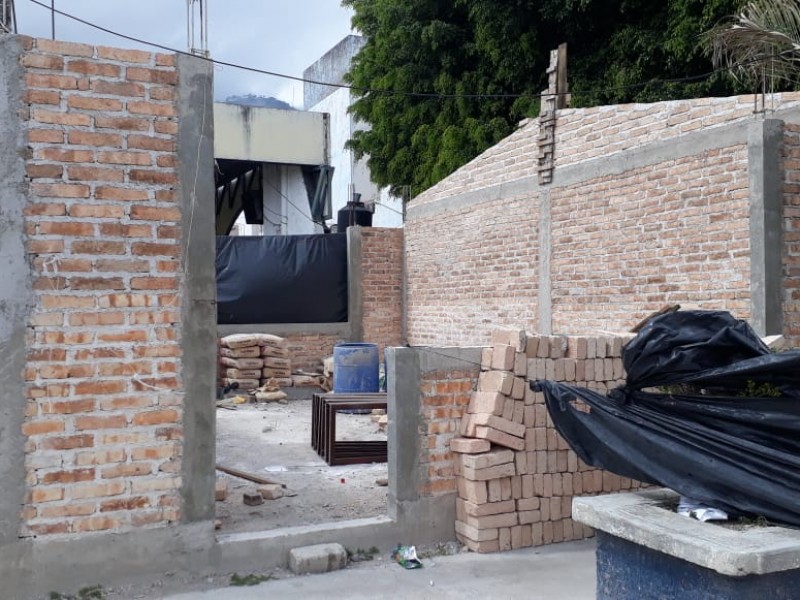 Denuncian obra inconclusa en primaria Julián Gascón Mercado