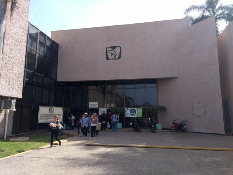 Denuncian presunta negligencia médica en Clínica 49 IMSS