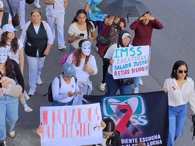 Denuncian presuntas represalias por participar en protestas del Seguro Social
