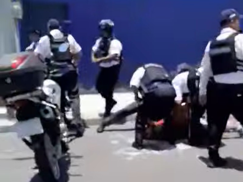 Denuncian presunto abuso policial en Orizaba (VIDEO)