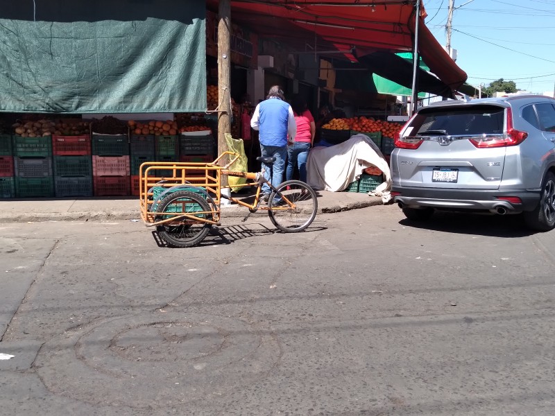 Denuncian red de drenaje obsoleta en mercado de Zamora