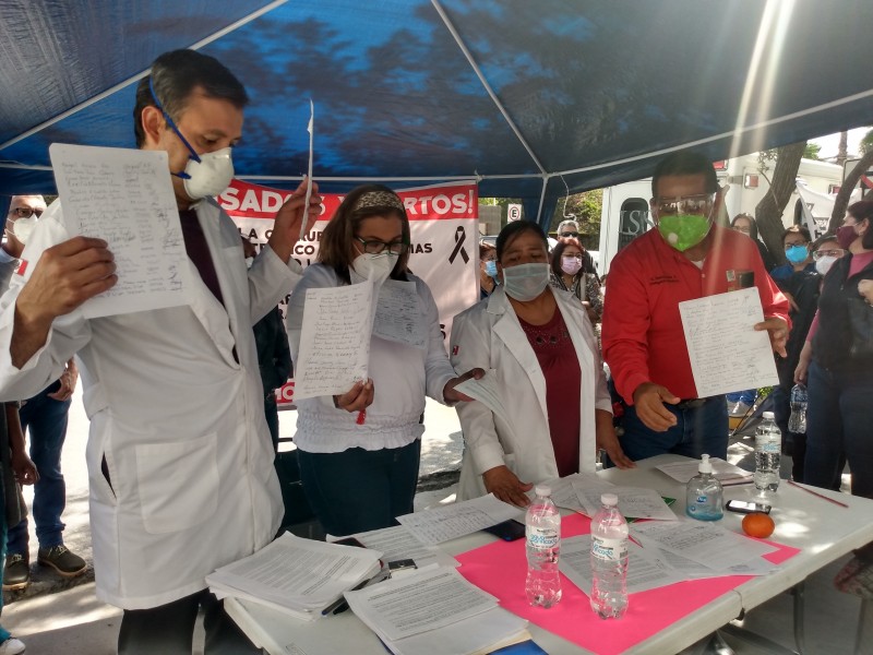 Denuncian represalias tras protesta contra director del ISSSTE Torreón