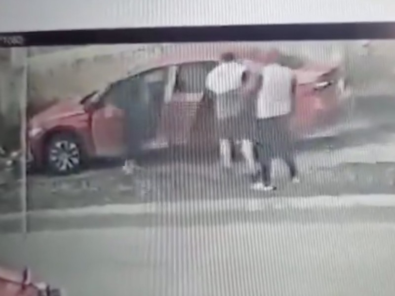 Denuncian robo de vehículo en Parque Industrial Chachapa