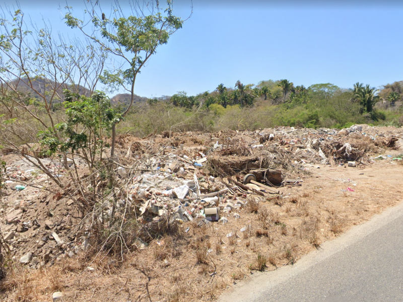 Detectan tiradero clandestino de basura cerca de Sayulita