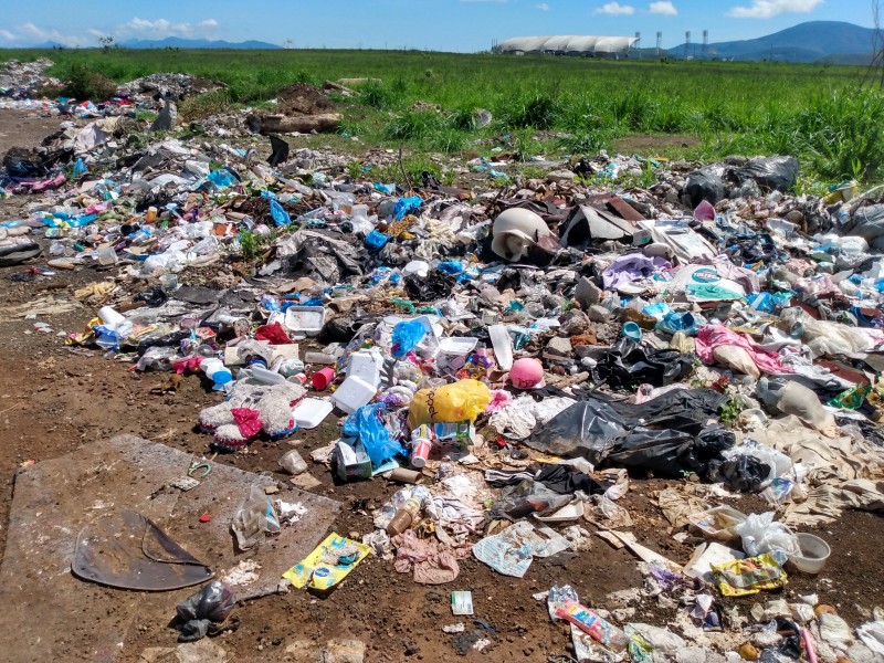 Denuncian tiradero de basura en el NAO