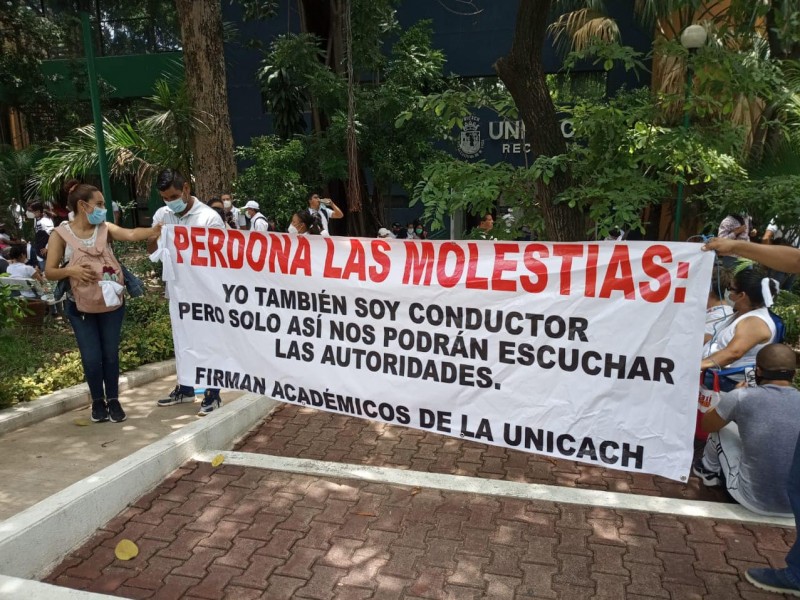 Denuncian trabajadores de Unicach posible desvío de recursos