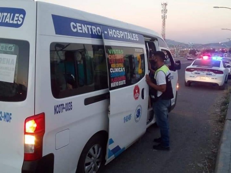 Denuncian transportistas competencia desleal de combis ruta Cantera-Hospitales