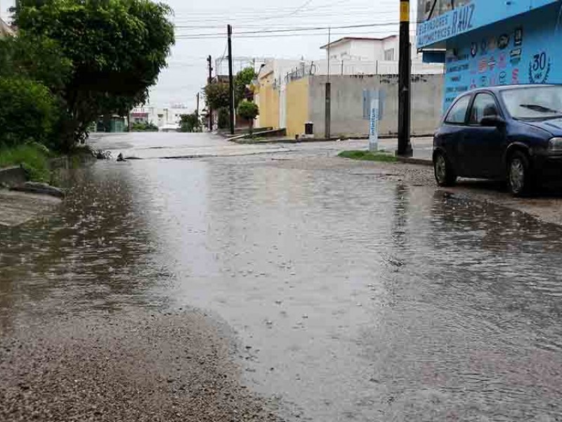 Denuncian vecinos de la Obrera falta de atención municipal