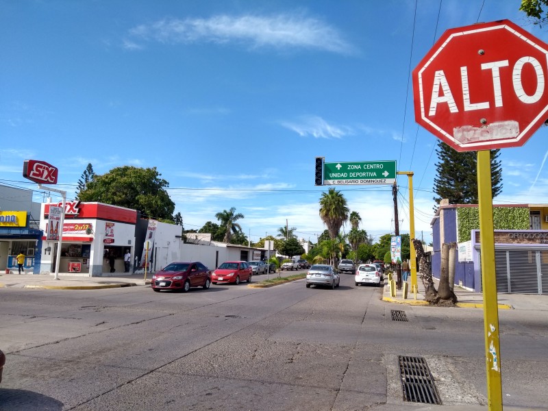 Denuncian vialidad sin semáforo desde hace un mes