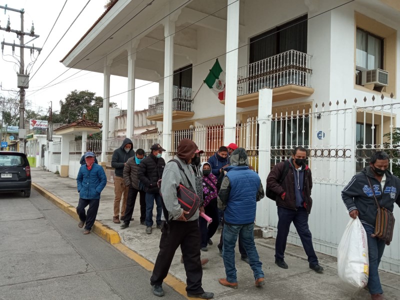 Denuncian y piden cambios en parroquia de Ixhuatlán