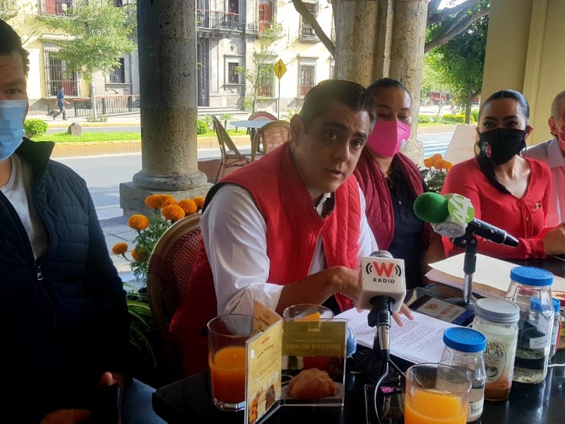 Denuncian heces fecales y cloro en agua de Zapopan