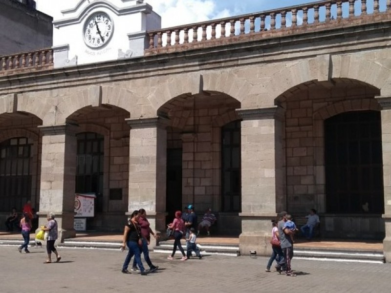 Dependencias municipales también cierran puertas