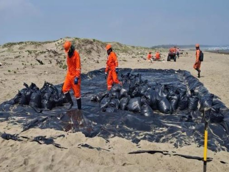 Derrame en Golfo deja 889 toneladas de hidrocarburo en playas ...