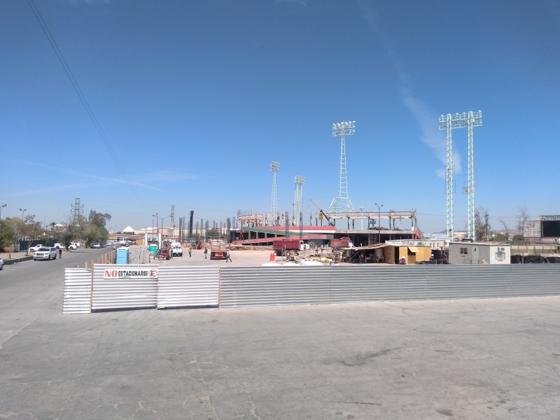 Derrumban mayoría del estadio Héctor Espino