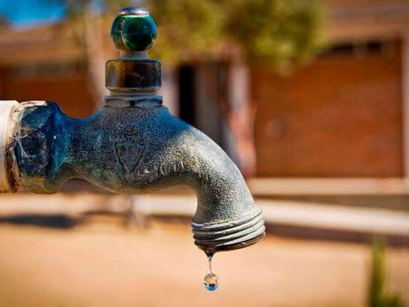 Desabasto de agua se mantienen en Norte desde este verano