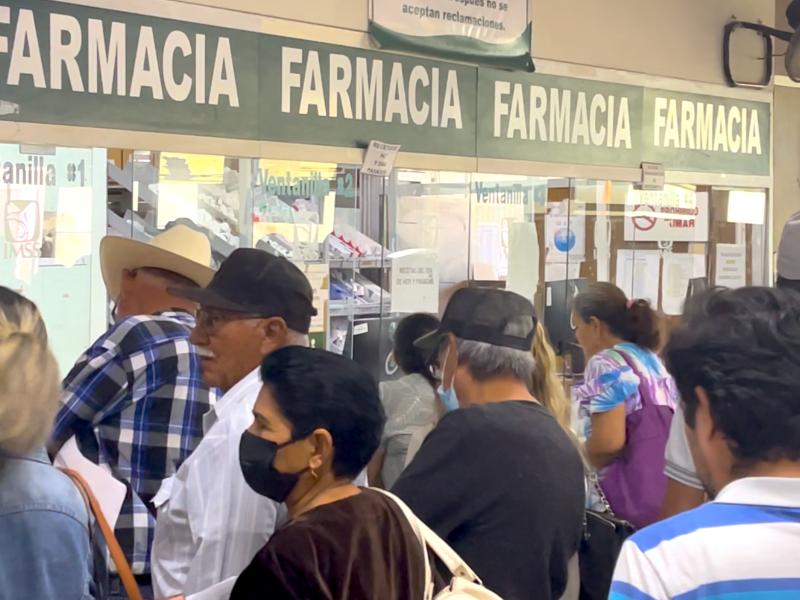 Desabasto de medicamentos continúa sin solución en clínica 32 de Guasave