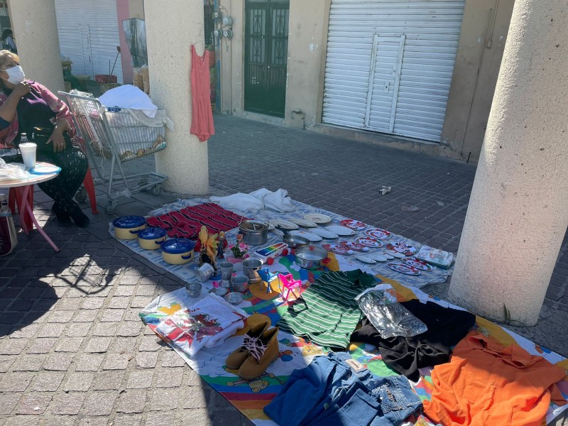 Falta de espacios entre tianguistas ocasionar problemas en San Miguel