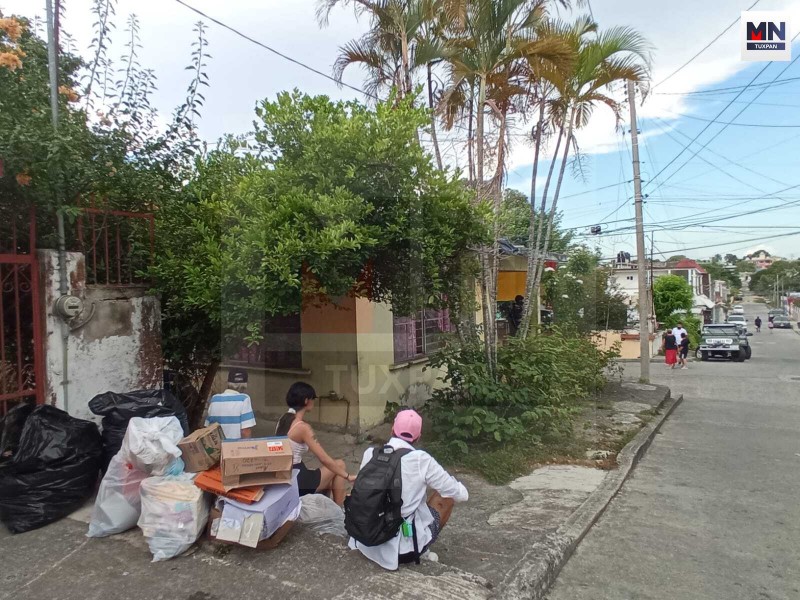 Desalojan a dos adultos mayores en la Rosa María