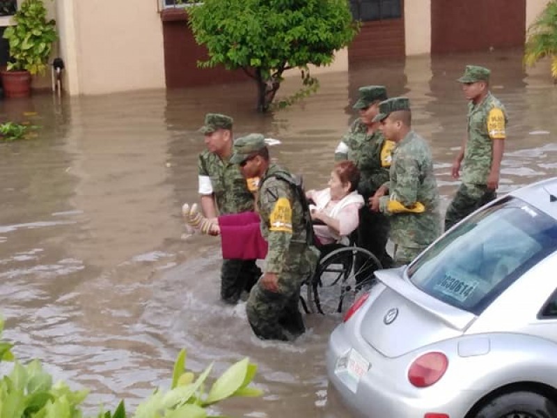 Desalojan a familias de Residencial del Norte