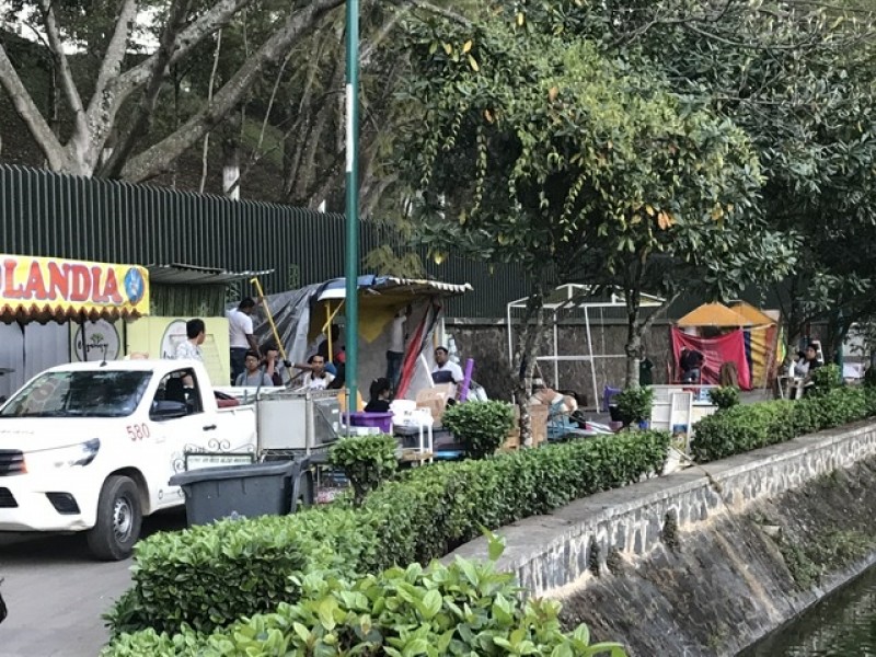 Desalojan a vendedores ambulantes de Los Lagos