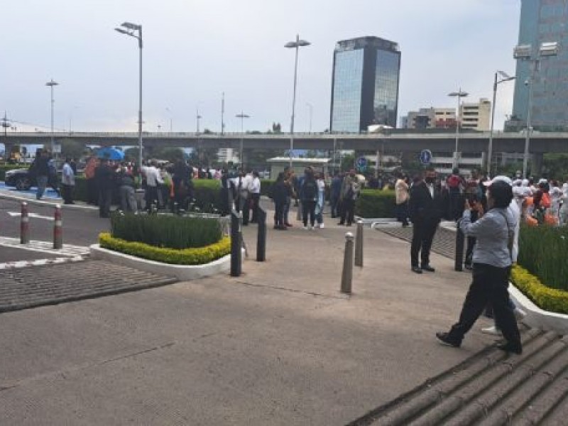 Desalojan el centro comercial Perisur por presunta amenaza de bomba