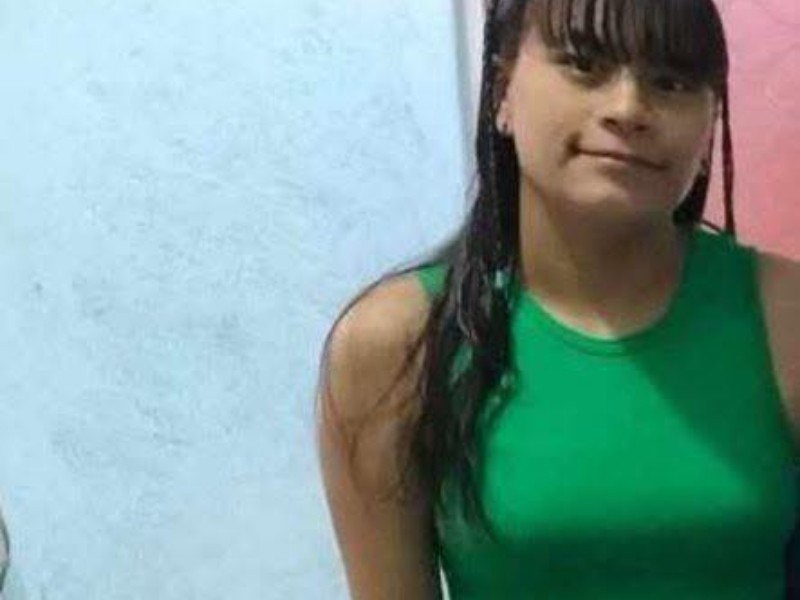Desaparece menor de edad en Técpan; sus familias la buscan