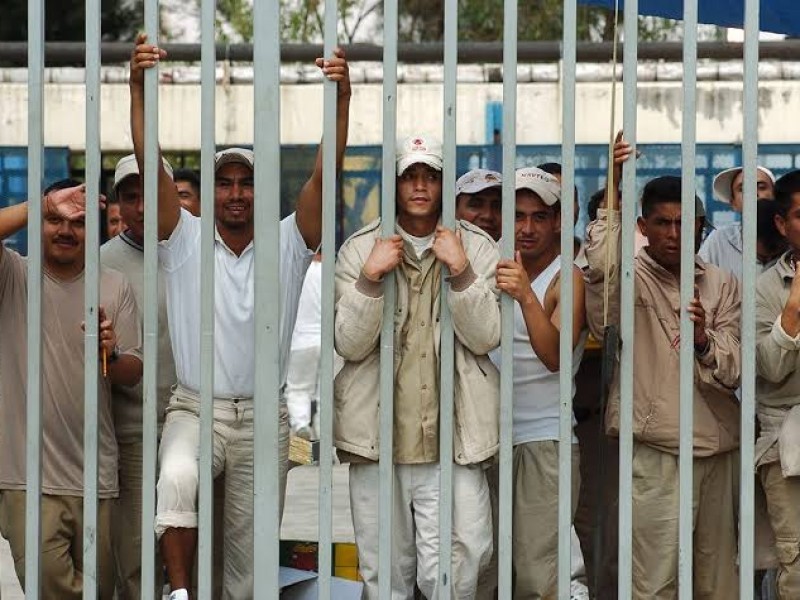 Desaparecen a decenas de personas en cárceles del país
