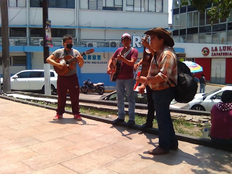 Desaparecen grupos musicales por pandemia