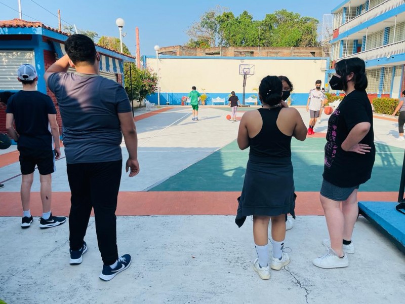 Desarrollan activación física en estudiantes de Tuxpan