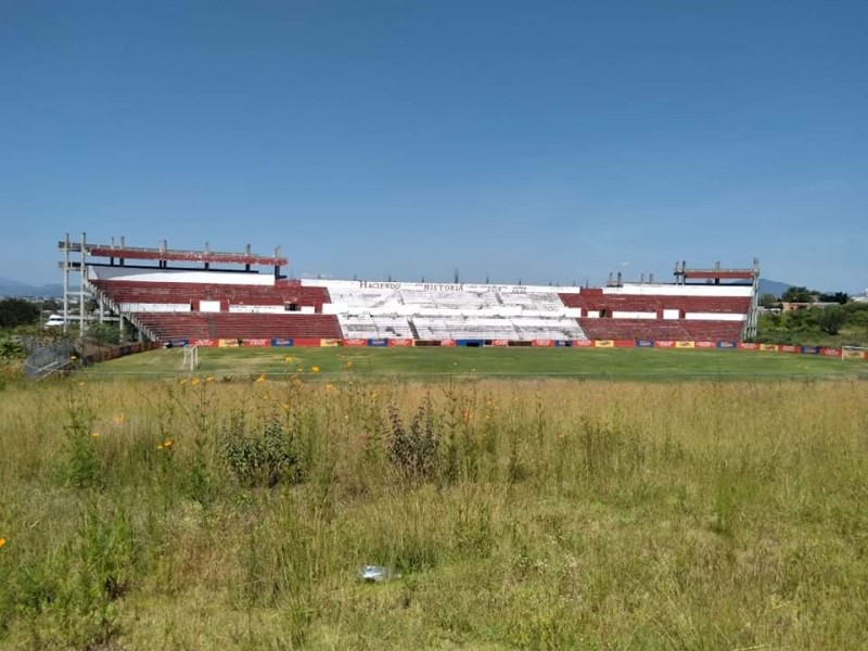 Desarrollan proyecto para conclusión del estadio de La Beatilla