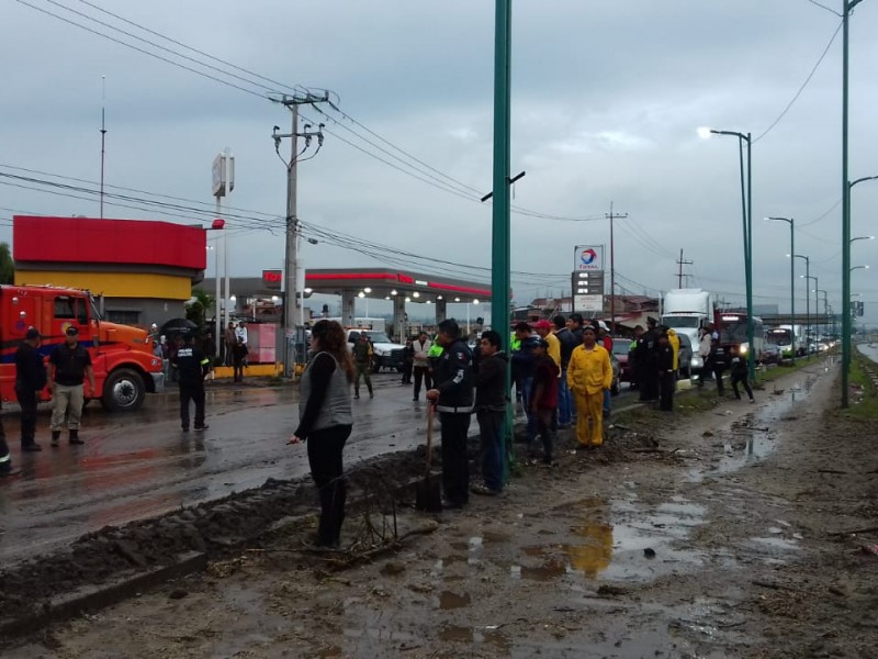 Desborda río de Mexicaltzingo, deja daños parciales