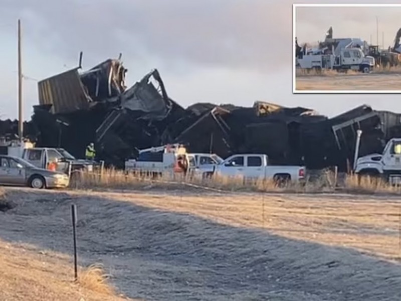 Descarrilan tres que transportaba carbón en Nebraska