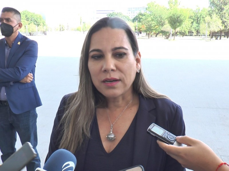 Descarta Lorena Alfaro amenazas contra policía asesinado