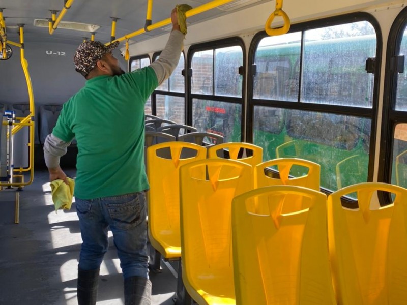 Descartan COVID-19 en pasajero de transporte público fallecido