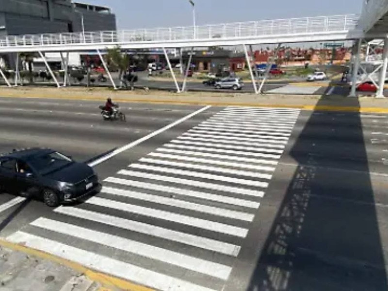 Descartan paso peatonal en la Vía Atlixcáyotl