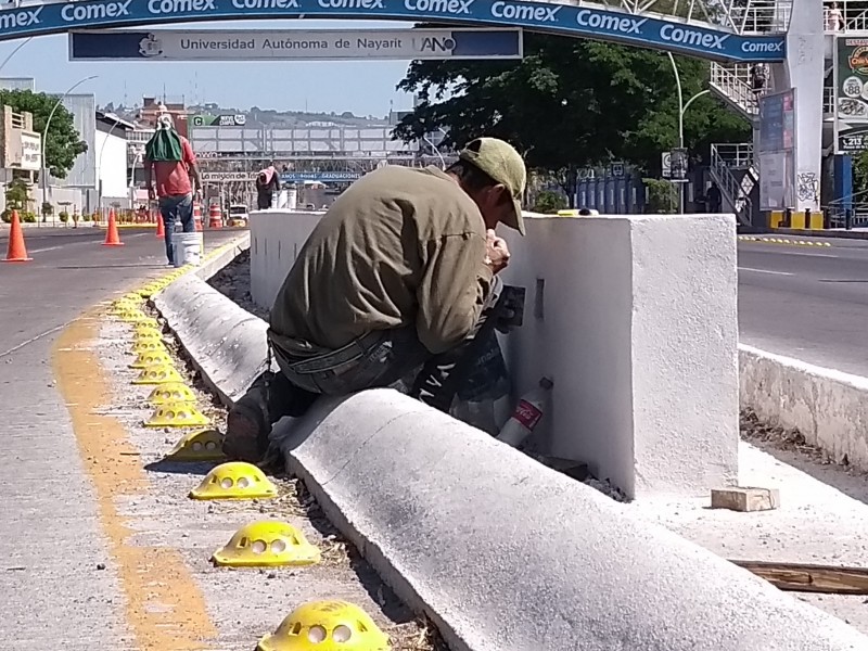 Desconocen estudiantes construcción en bulevar Tepic-Xalisco