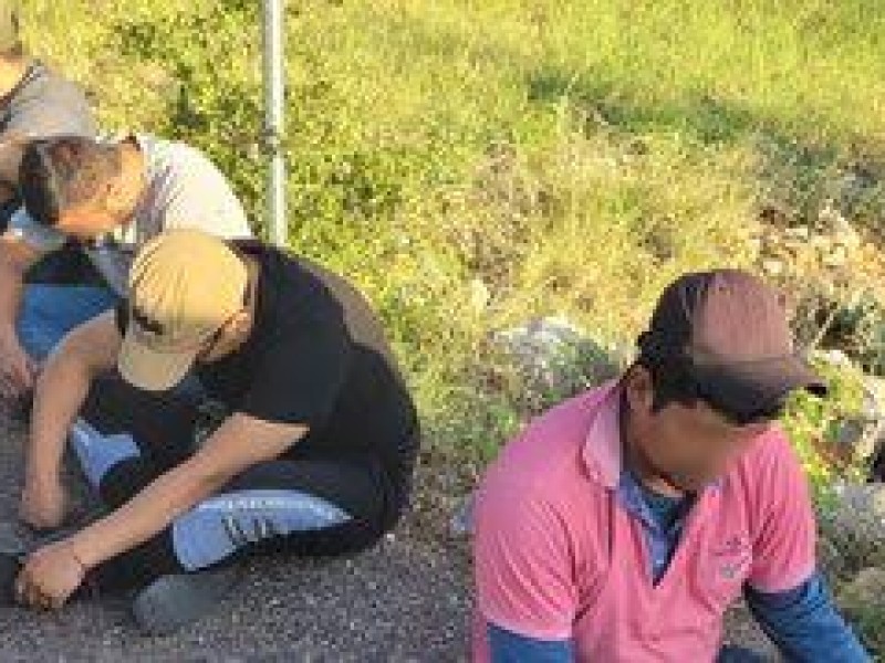 Descubren a indocumentados en cajuela en ruta SR-92