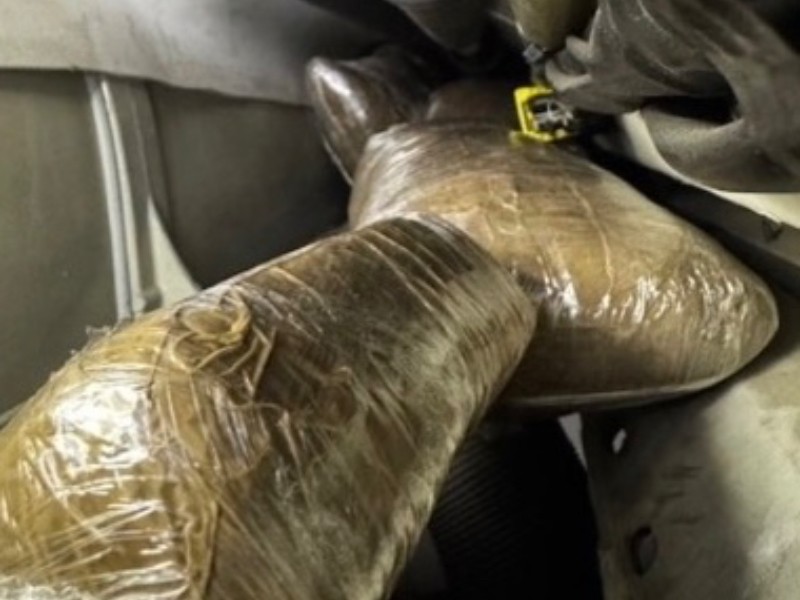 Descubren contrabando de drogas en autobús de pasajeros