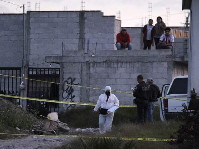 Descubren cuerpo encobijado en colonia Santa Lucía