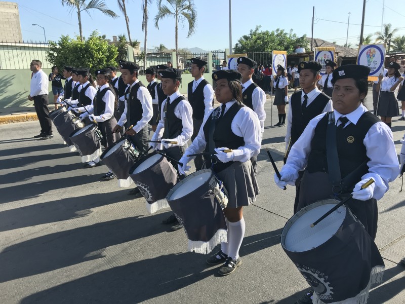 Desde 1941 se realiza desfile cívico en CSL