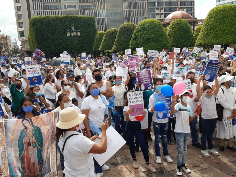 Desde León, mujeres marchan en pro de la vida.