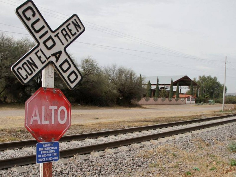 Desestima el gobernador de Querétaro tren Qro-CDMX
