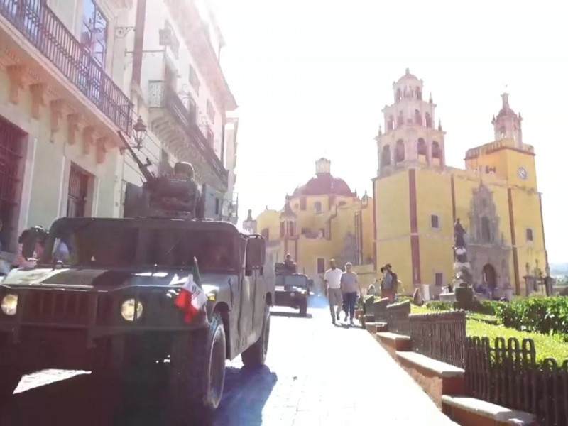 Desfile capitalino por la Independencia Nacional