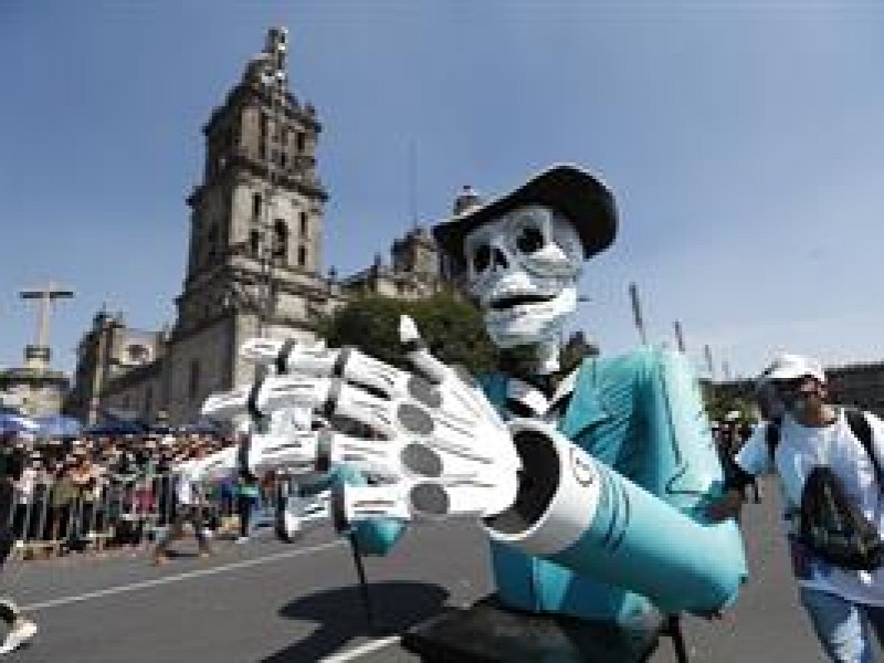 Desfile del día de muertos, se desarrolla en la CDMX