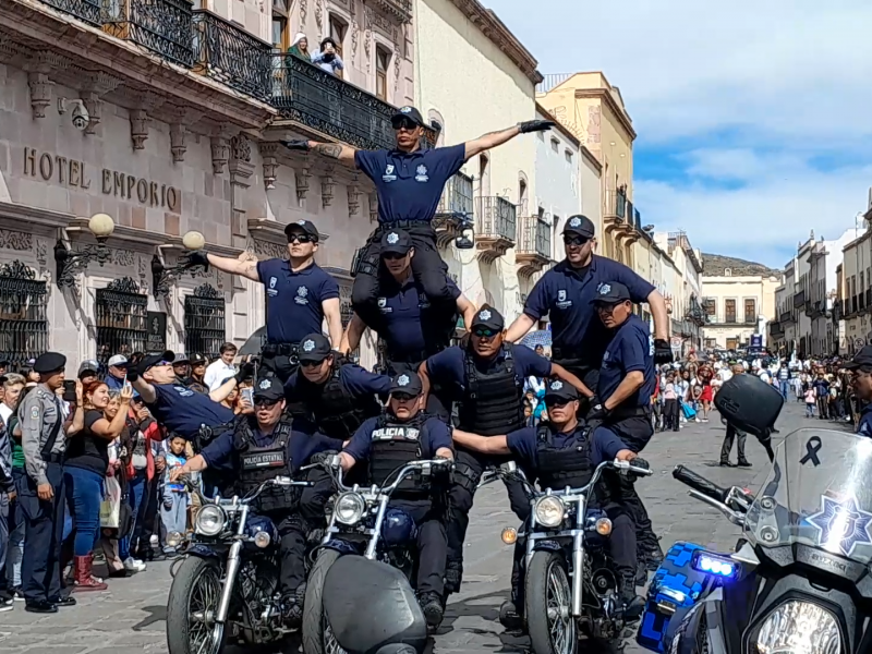 Desfile en Zacatecas por el CXIII aniversario de la Revolución.