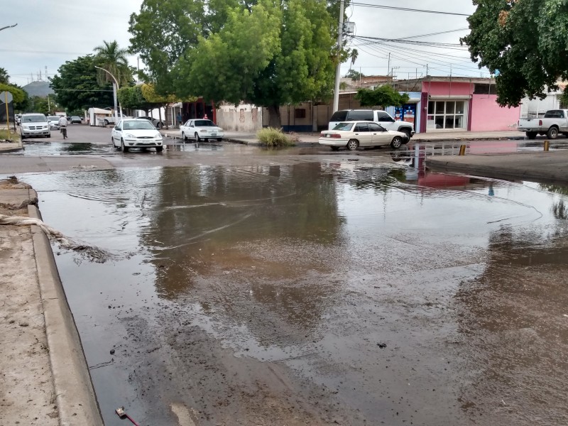 Desfogue de aguas negras en la Cuchilla