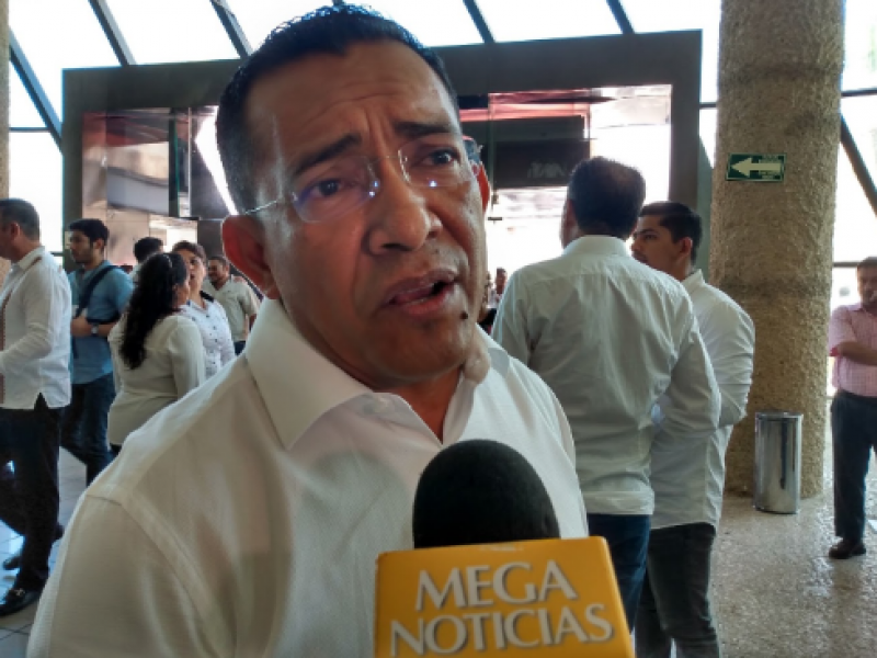 Insiste Congreso; ratifica a Toledo Blas como alcalde