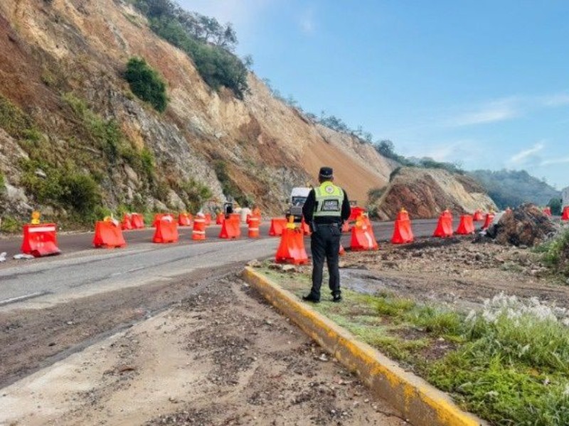 Deslave provoca cierre total en autopista Cuacnopalan-Oaxaca tramo Huitzo