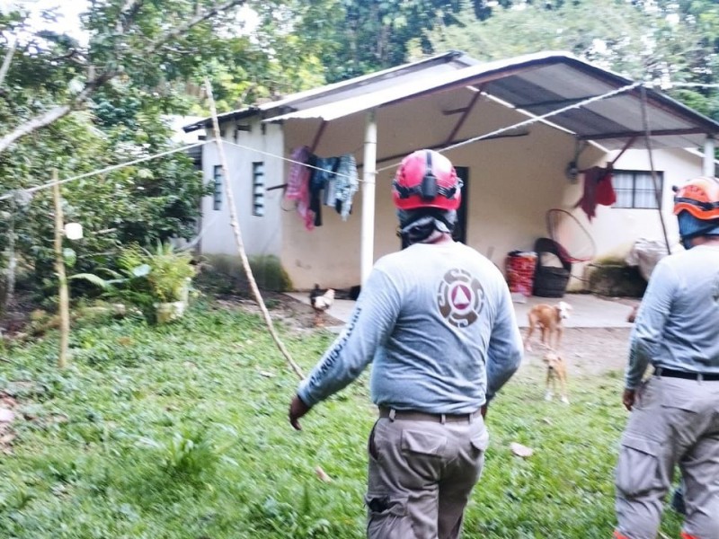 Deslizamiento de ladera en Pichucalco deja casas colapsadas
