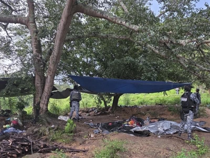 Desmantelan campamento clandestino con armas y droga en Juan R. Escudero